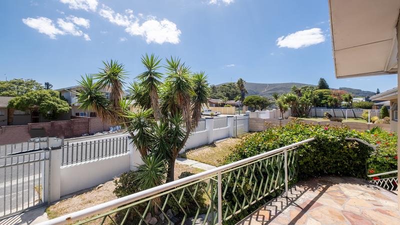 5 Bedroom Property for Sale in Parow North Western Cape